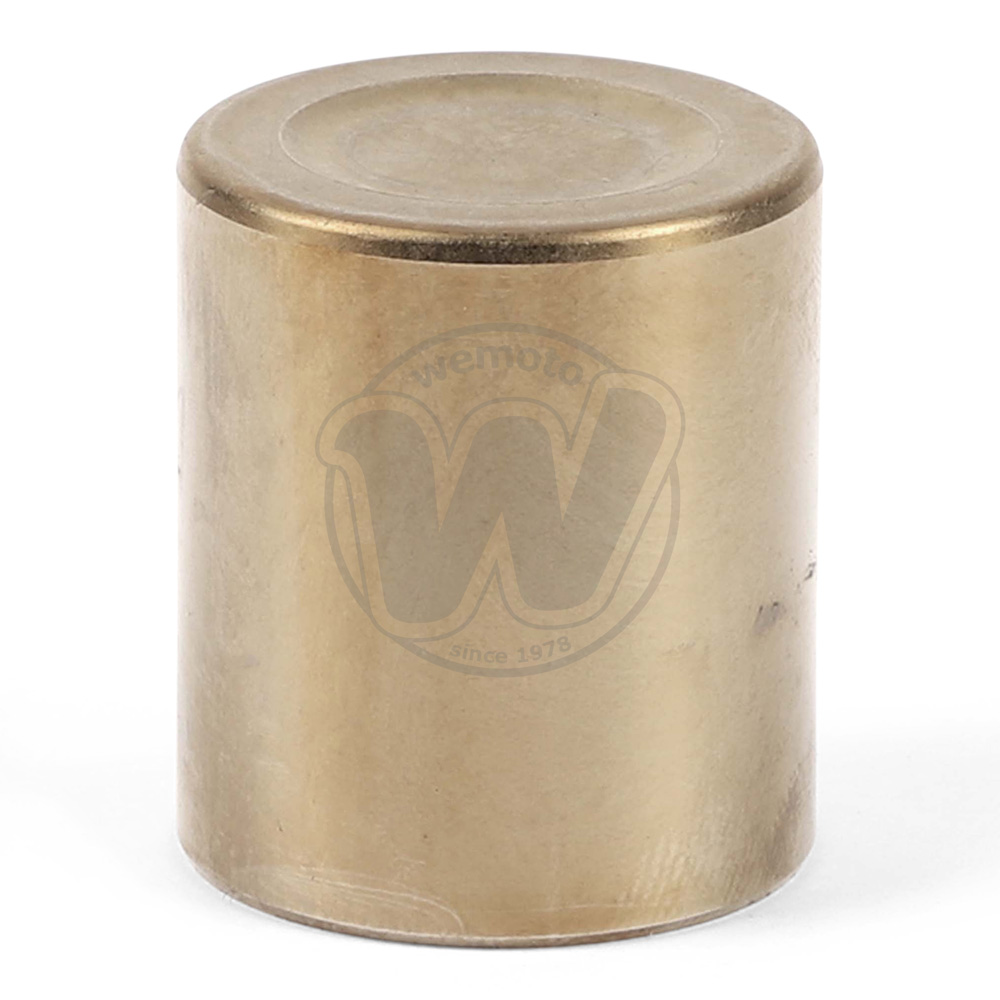 0IC3933_ad9907 three.jpg